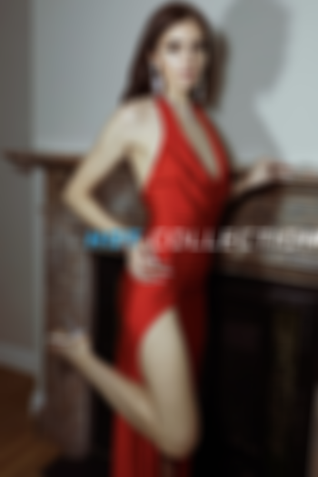 Brown  hair london escort Navi located in Oxford Circus picture 4