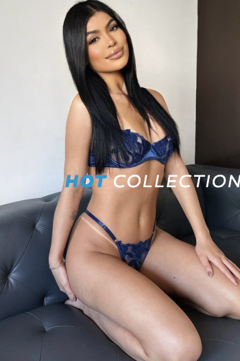 Brown  hair london escort Burgundy located in High Street Kensington picture 1