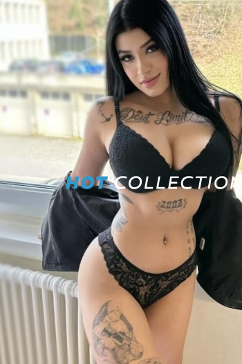 Dark brown hair london escort Amicia located in West Kensington picture 0