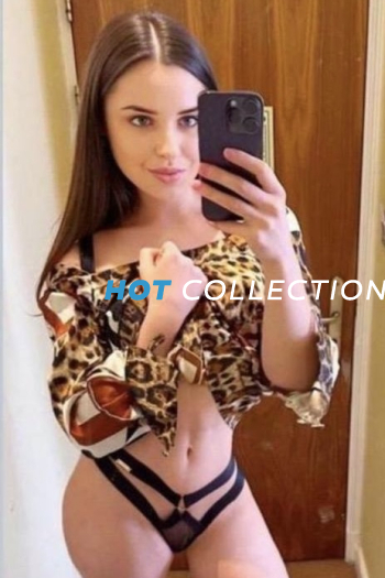 Brown  hair london escort Fiji located in Earl's Court picture 11