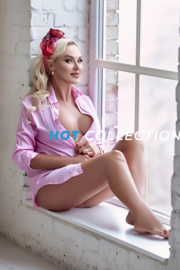 Blonde  hair london escort GERDIE located in South Kensington picture 10