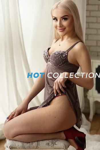 Blonde  hair london escort Perry located in Earl's Court picture 1