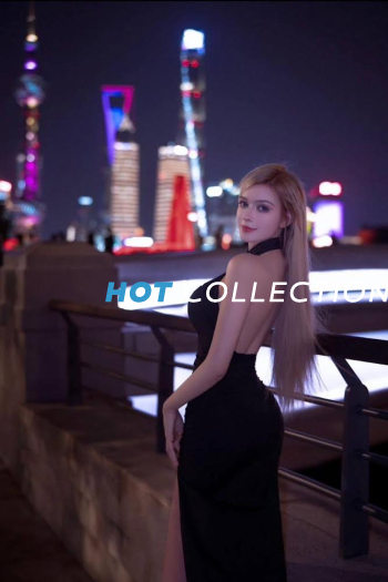 Blonde hair london escort Alerana located in Charing Cross picture 4