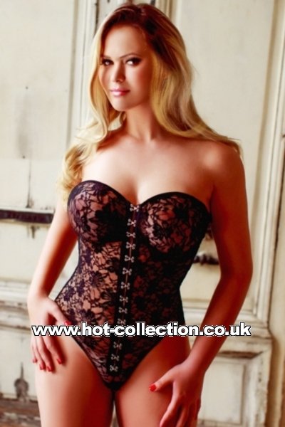 Blonde hair london escort Mariela located in Marylebone picture 0