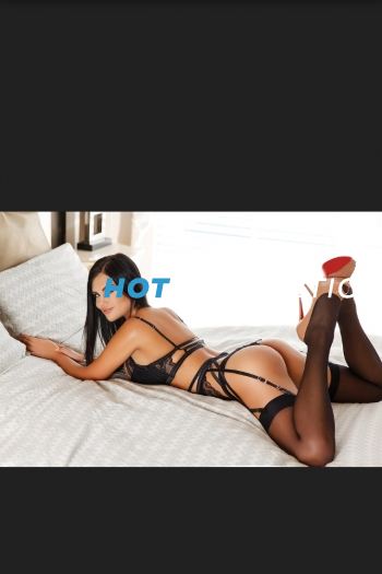 Black hair london escort Martha located in Earl's Court picture 9